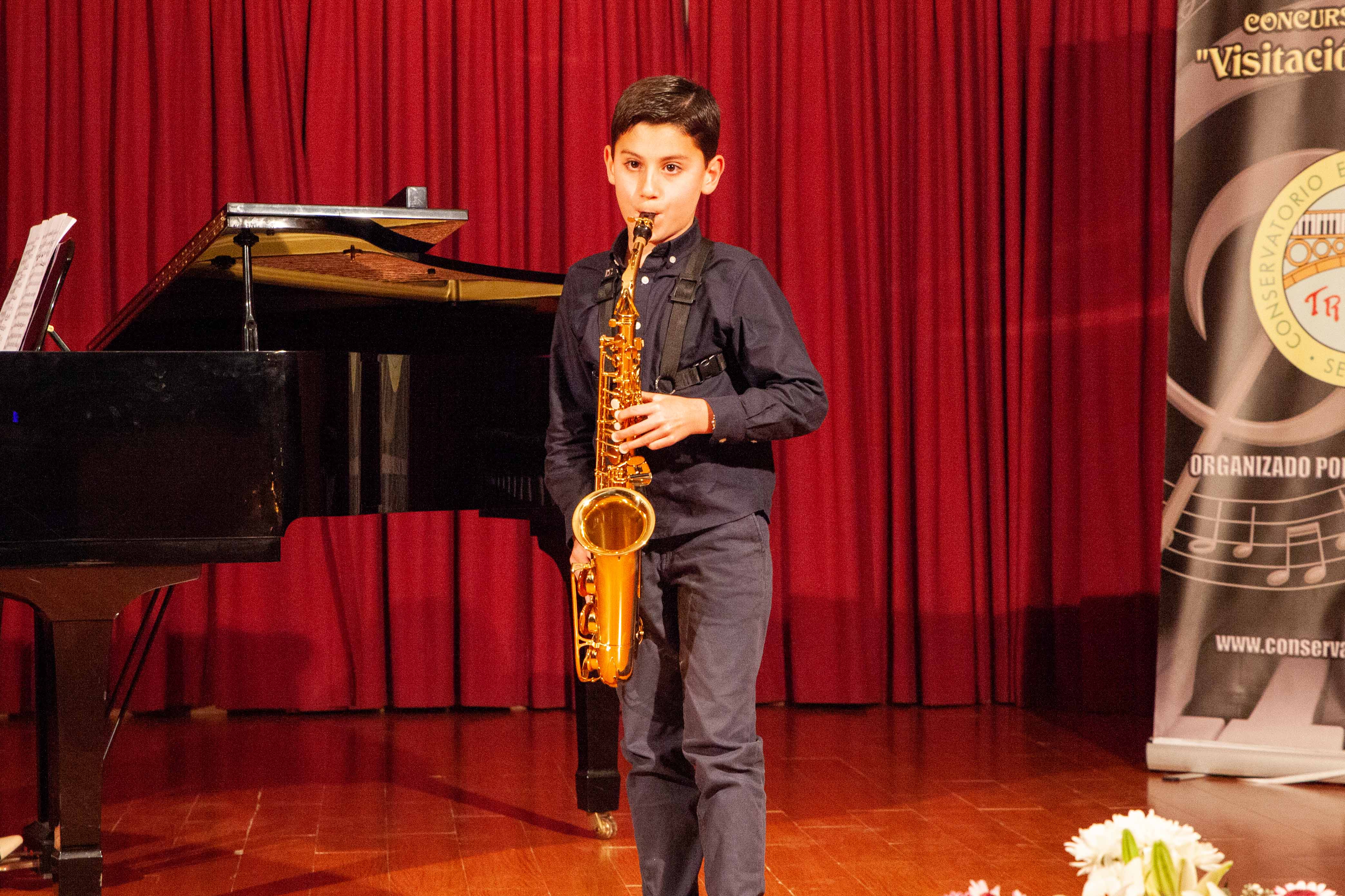 Pedro Alanís Julián (saxofón)