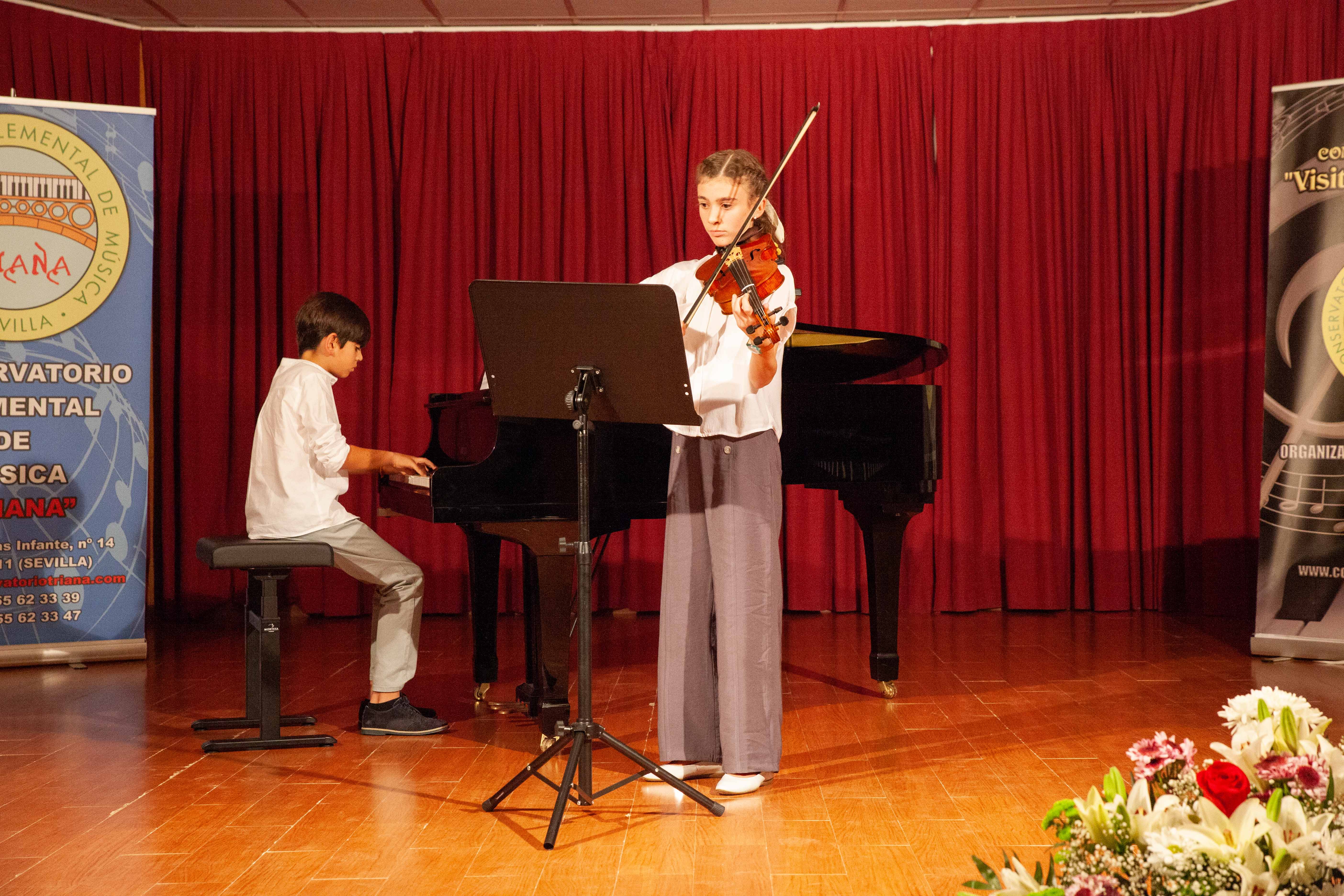 Dúo de violín y piano "PABLO Y CLAUDIA"